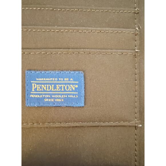 Pendleton Woolen Mills 100% Wool with 100% Leather Trim 8 x 10 Tablet Foilo Case - Picture 5 of 6